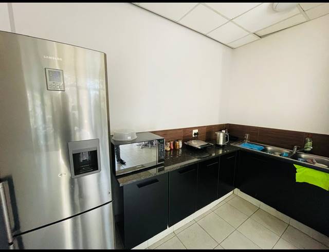 631M² OFFICE TO LET IN FOURWAYS